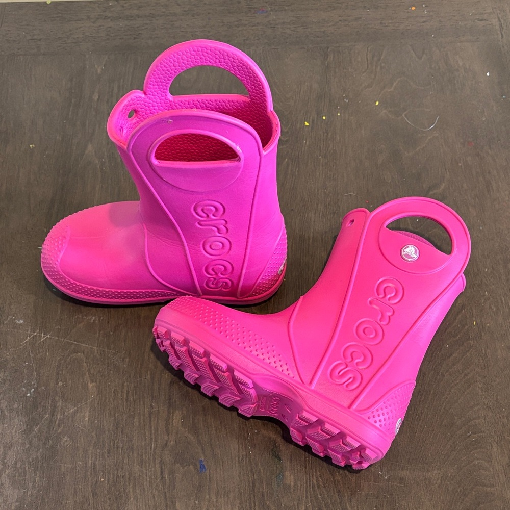 CROCS Kids Hot Pink Waterproof Rain Boots with Pull Handles Size 11 Little Kids